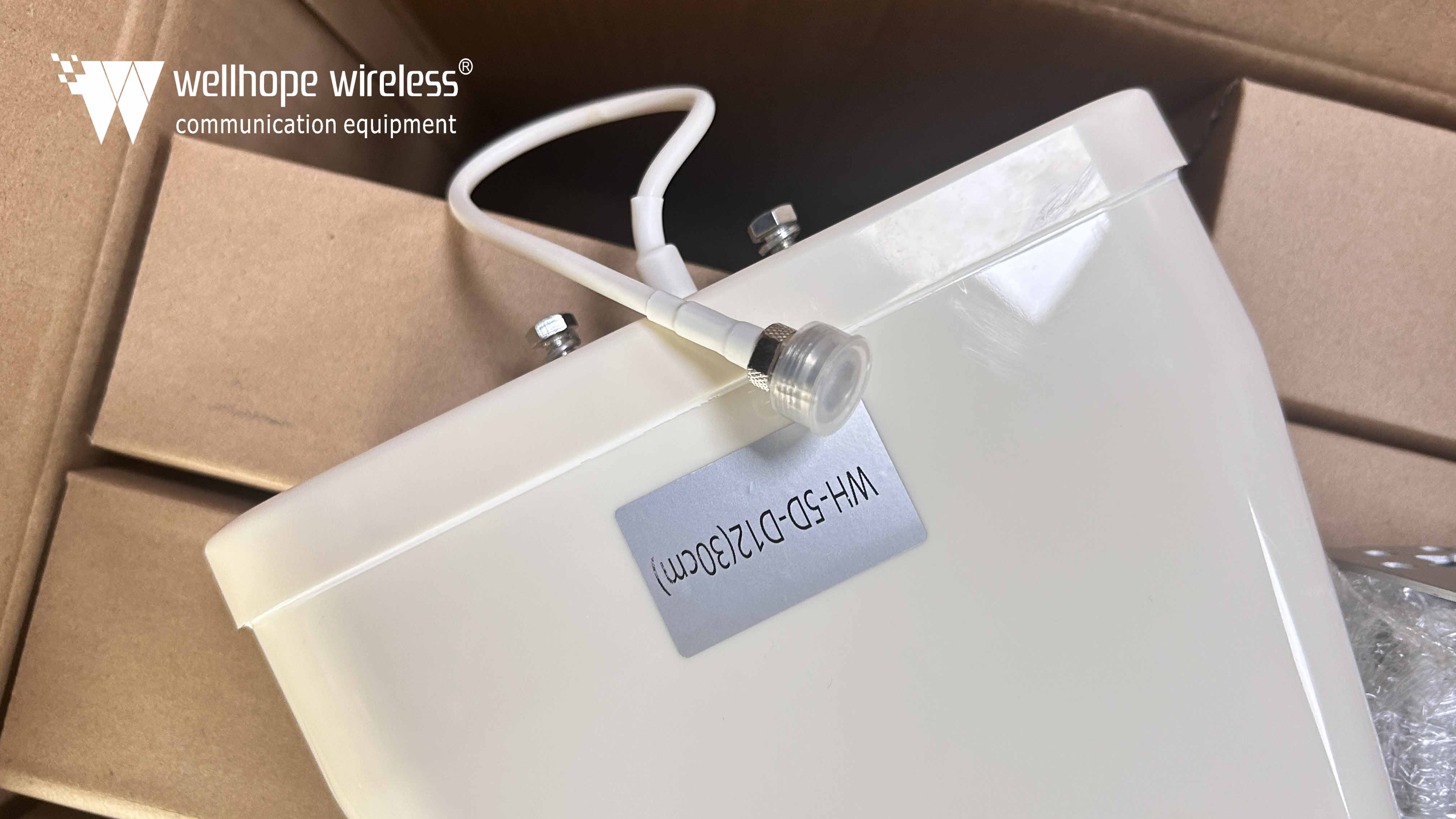 log periodic antenna WH-5G-D12