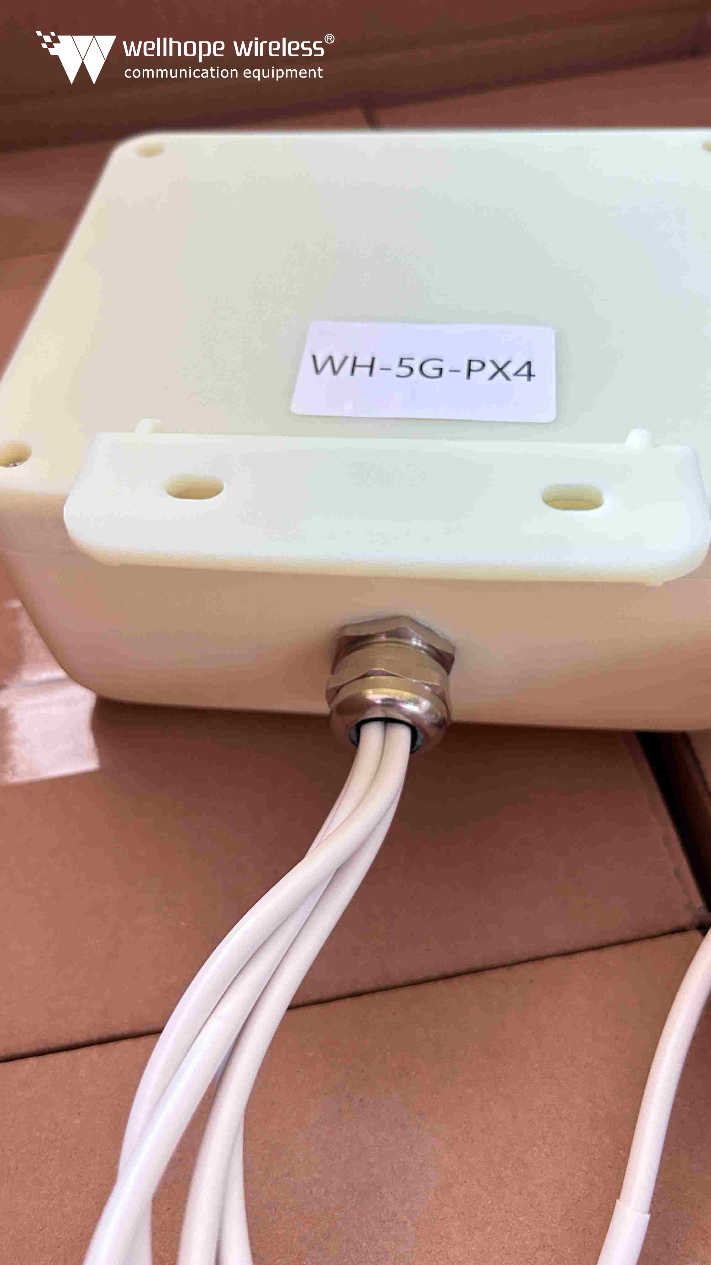 600-6000MHz omni patch antenna WH-5G-PX4